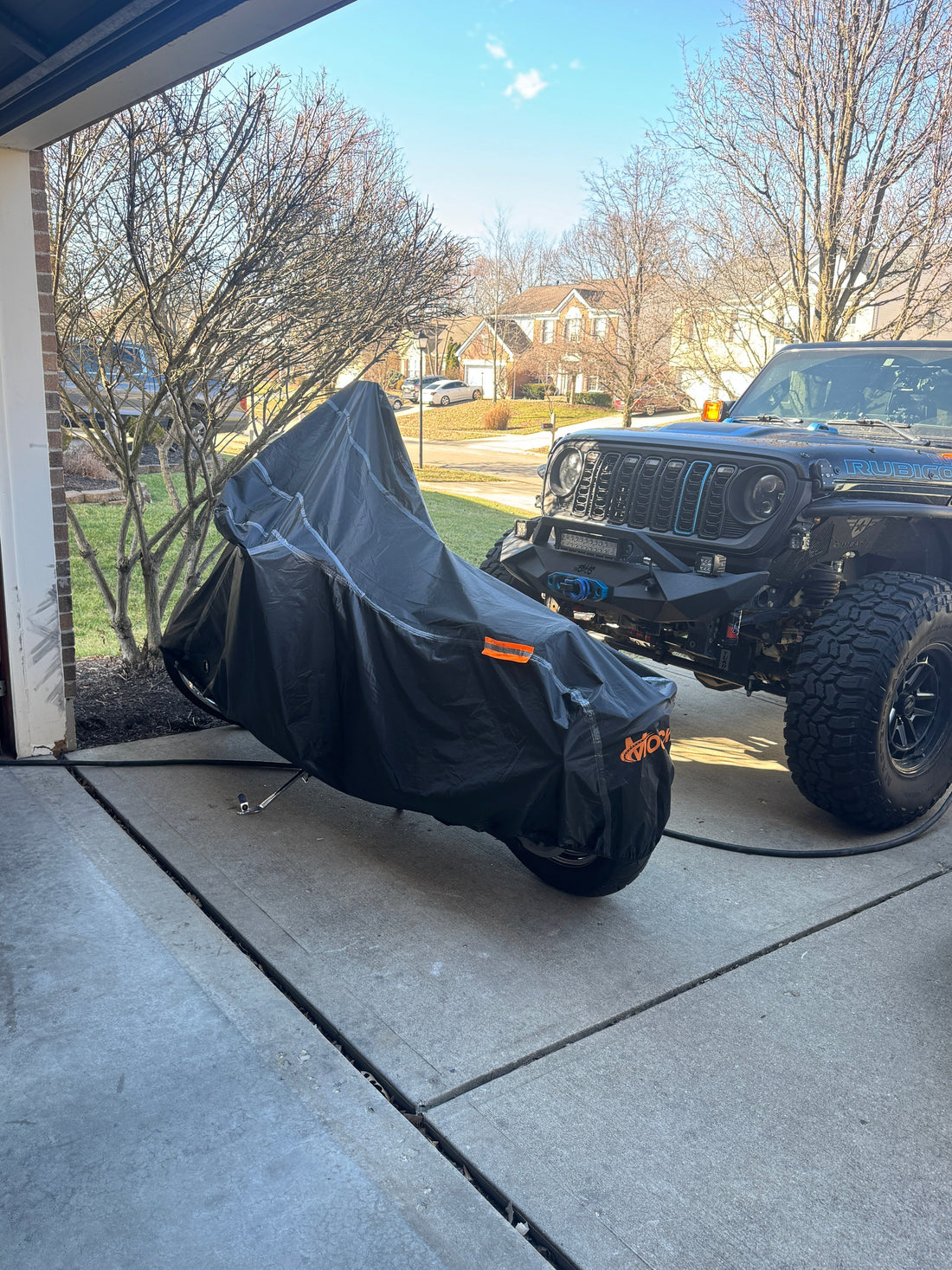Why You Need a Heavy Duty Motorcycle Cover: Protection, Weather, and Storage Explained